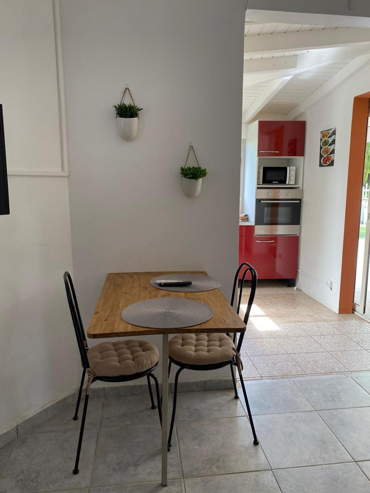 Aquaverde Eco Et Confort- Bas De Villa Avec Jardin Et Parking Le Gosier  Eksteriør billede