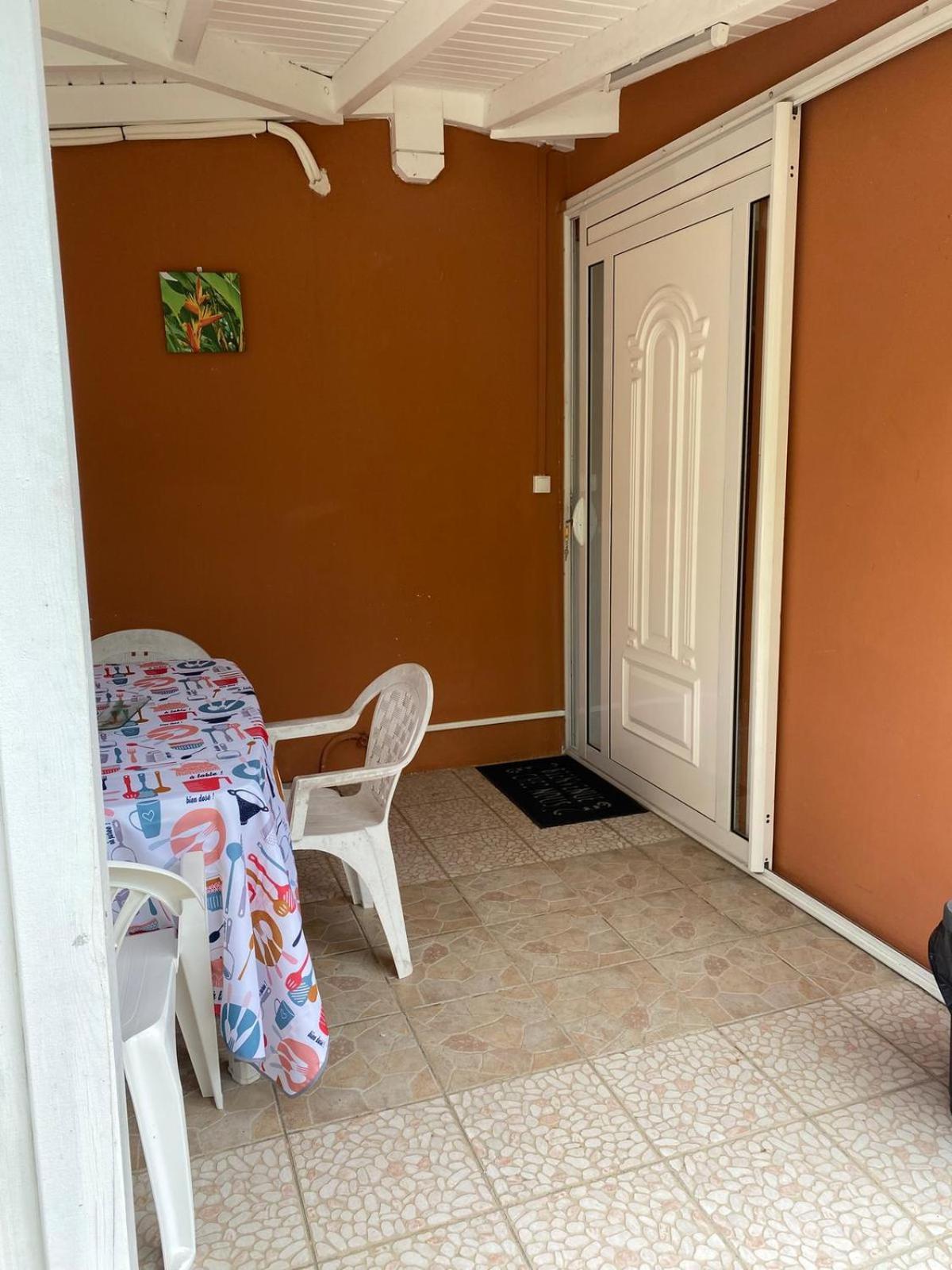 Aquaverde Eco Et Confort- Bas De Villa Avec Jardin Et Parking Le Gosier  Eksteriør billede